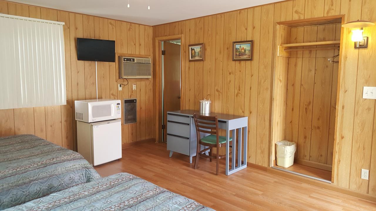 Alpine Motel In Heart Of Wisconsin Dells Downtown. Extérieur photo