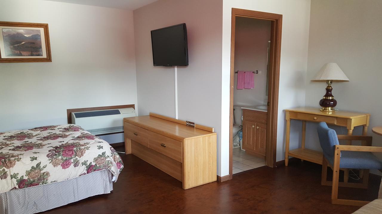 Alpine Motel In Heart Of Wisconsin Dells Downtown. Extérieur photo