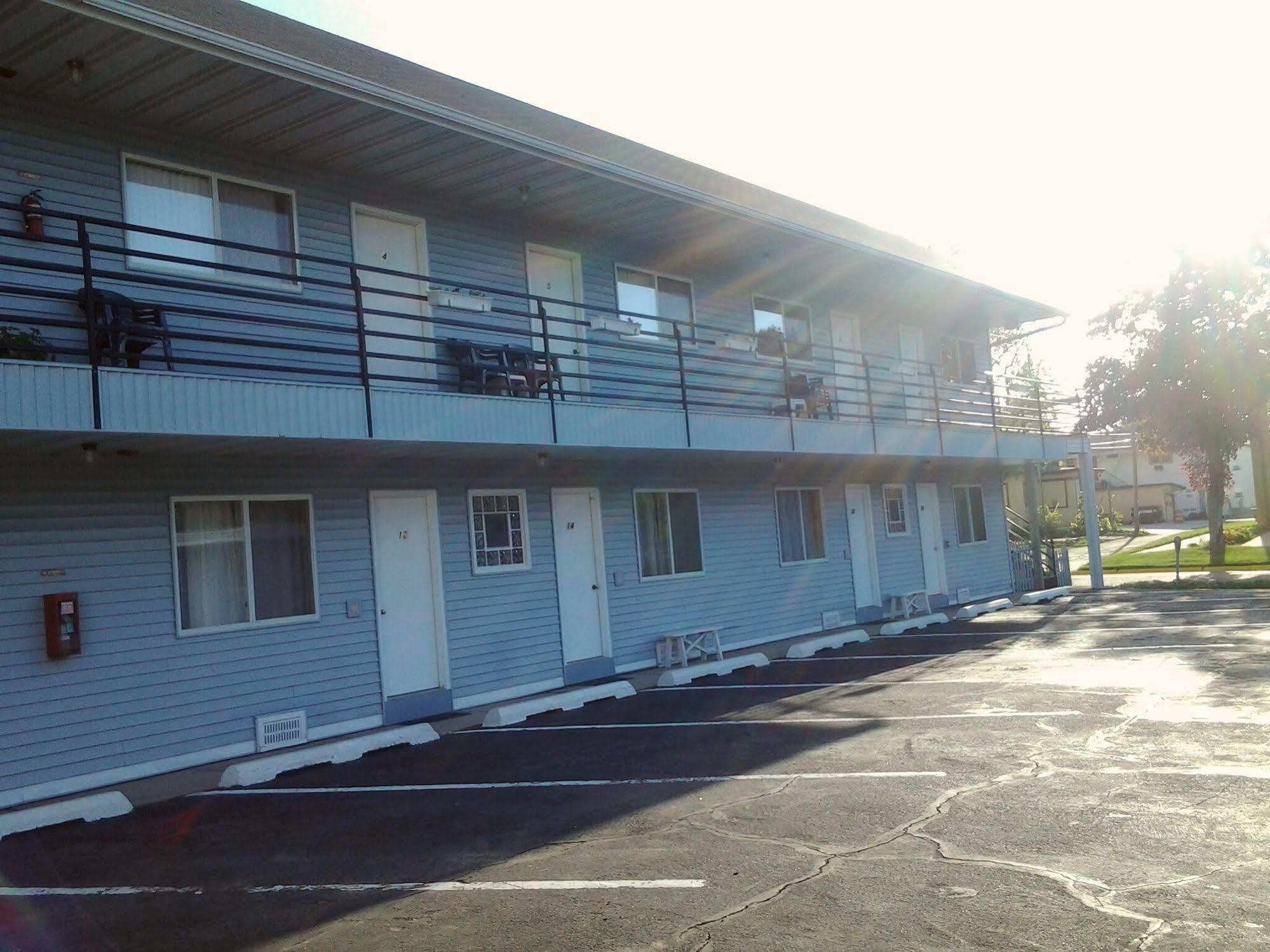 Alpine Motel In Heart Of Wisconsin Dells Downtown. Extérieur photo